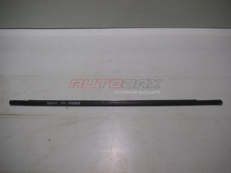Front Right Door Glass Seal Rezzo 2003>