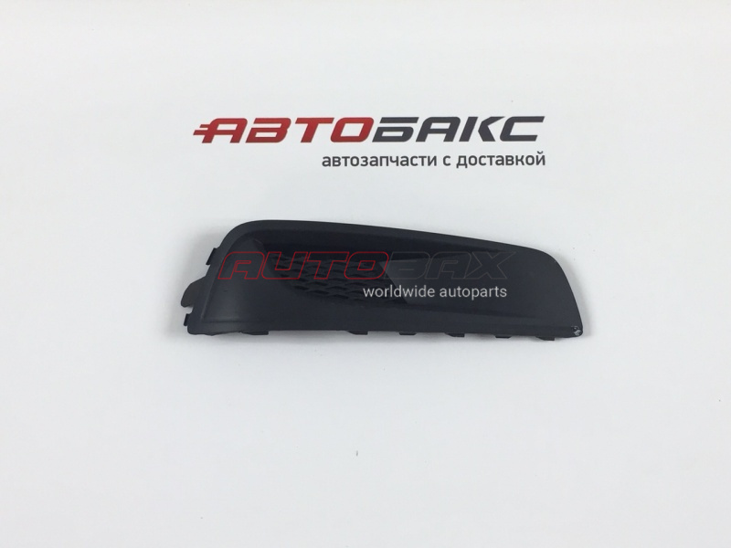 Grille/Fog Light Bezel Subaru Legacy (B14) 2010>