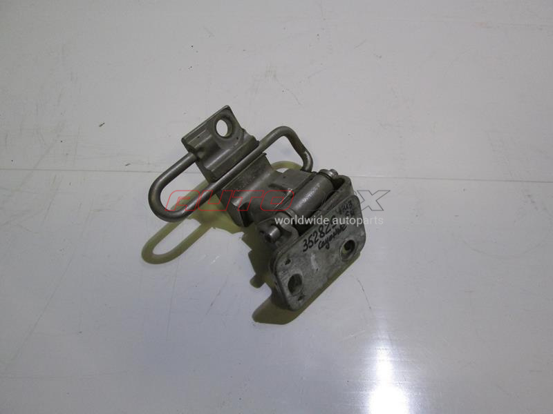 Door Hinge Front Right Cayenne 2003>2010