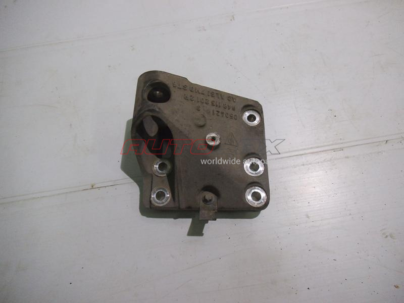Engine/Gearbox Mount Bracket Cayenne 2003>2010