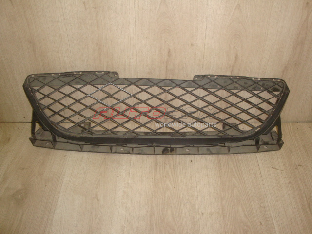 Grille B Bumper Central Jazz 2002>2008