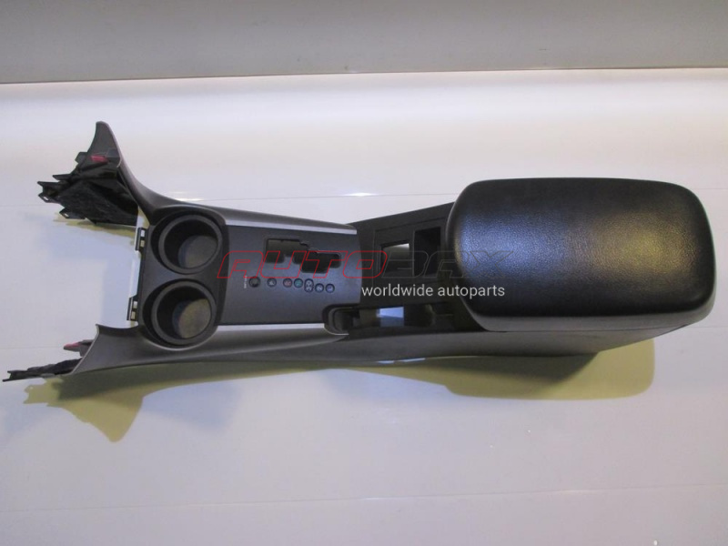 Armrest/Console Central Toyota RAV 4 2006>2013