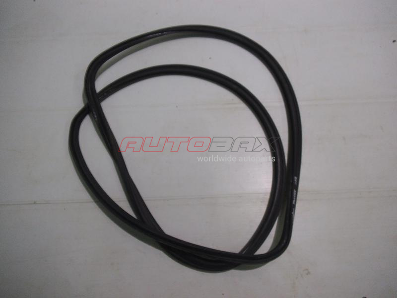 Trunk Opening Seal Porsche Cayenne 2003>2010