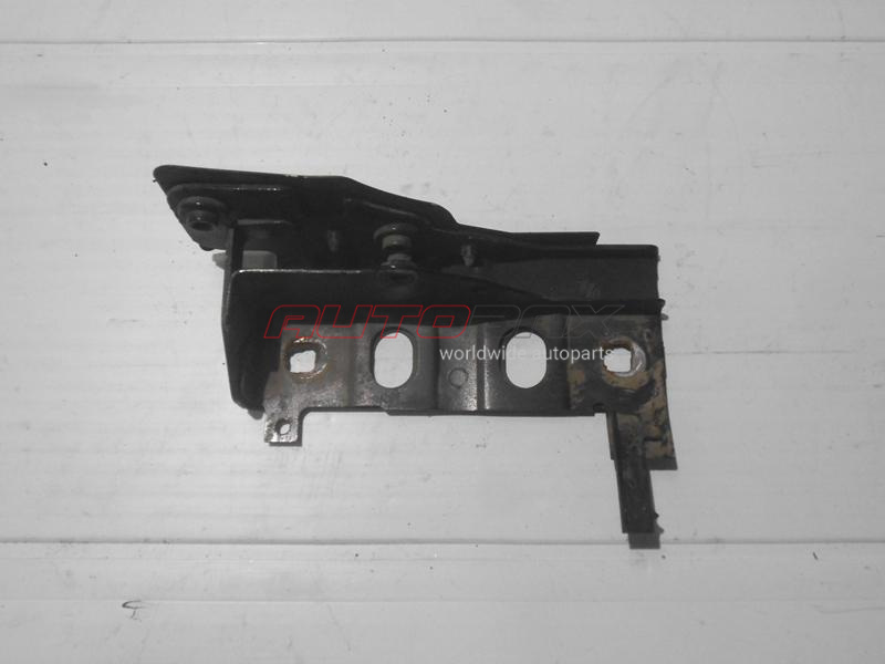 Left Front Bumper Bracket Discovery III 2004>2009