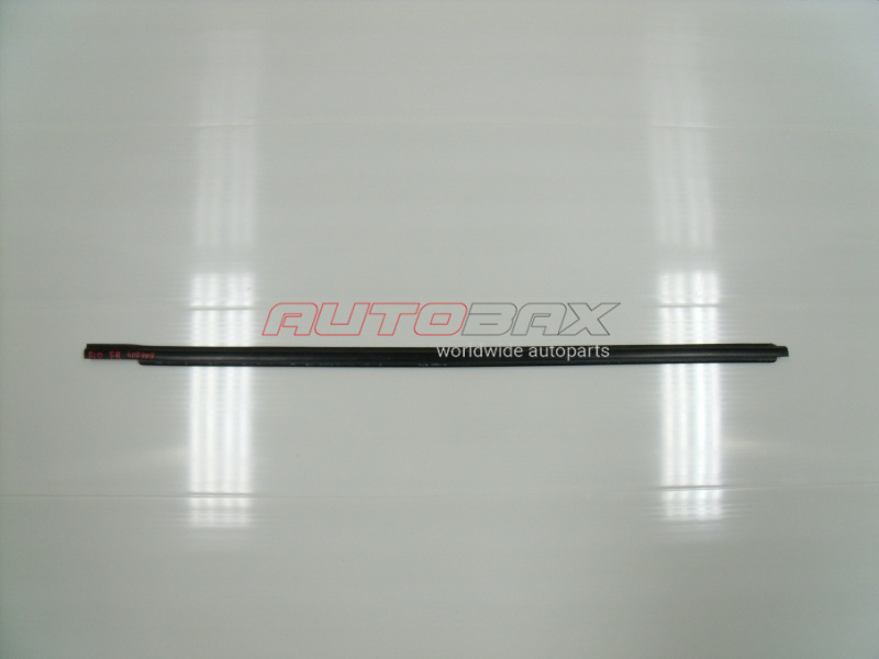 Front Right Door Glass Seal Rio 2011>