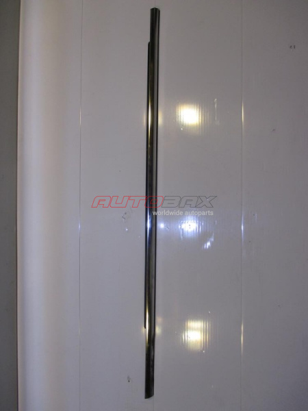Front Right Door Glass Seal Sonata VI 2010>