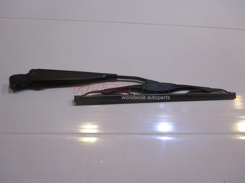 Wiper Arm Rear Juke (F15) 2011>