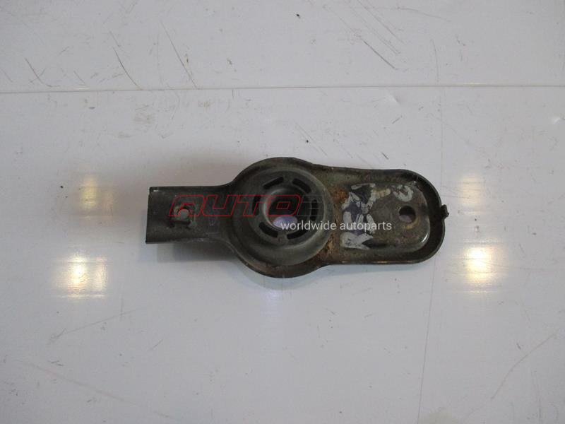 Cooling Radiator Mount/Bracket Rezzo 2003>