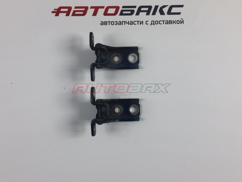 Front Left Door Hinge S-Type 2000>2006