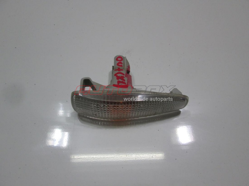 Side Turn Signal Repeater Mitsubishi Pajero IV 2007>