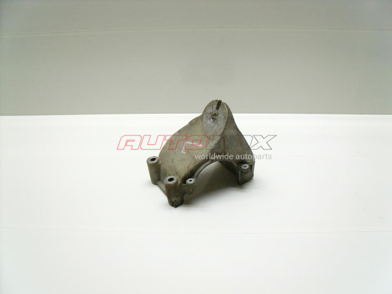Engine/Gearbox Mount Bracket Touareg 2002>2010
