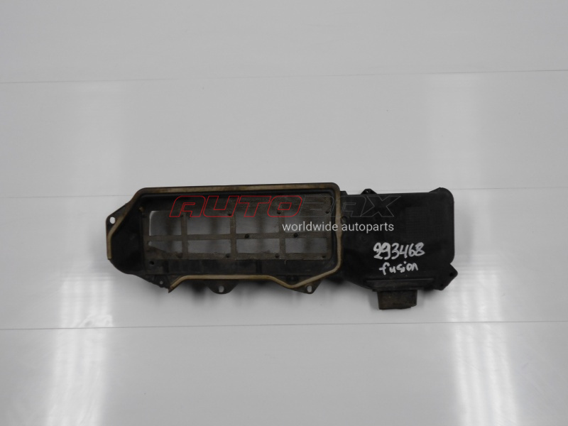 Jabot (Trapezoid Wiper Trim) Fusion 2002>