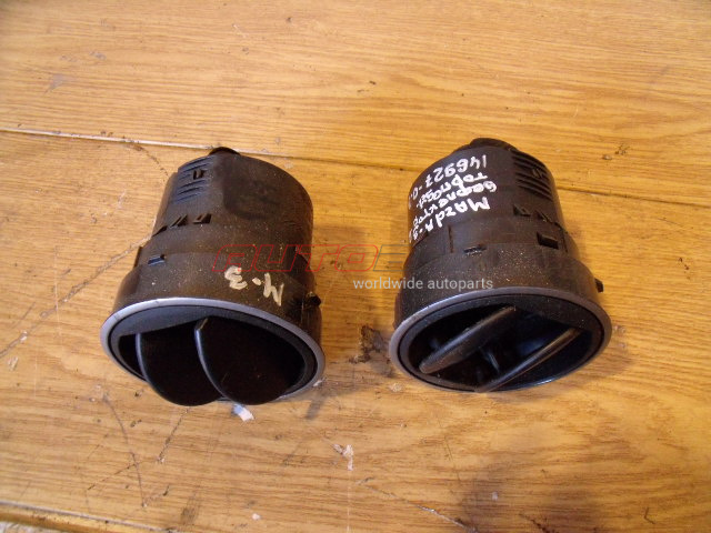 Dashboard Vent / Deflector Mazda 3 (BL) 2009>2013