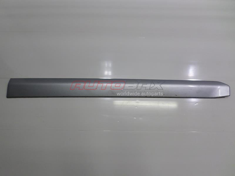 Front Right Door Molding/Trim Outlander XL (CW) 2006>2012