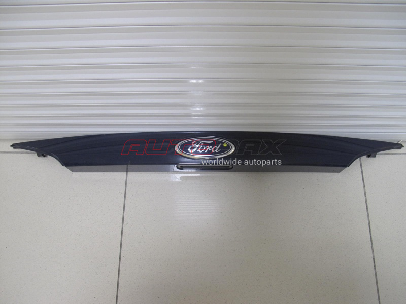 Molding/Door Trim/Trunk Lids Ford Focus III 2011>