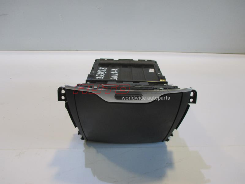 Glove Box In Torpedo Sonata VI 2010>