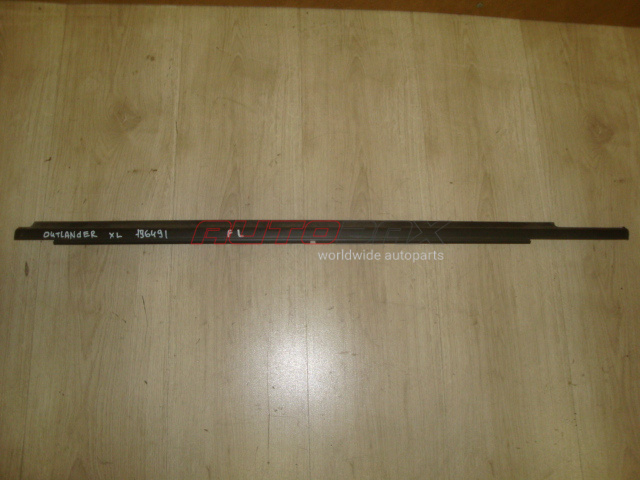 Front Left Door Glass Seal Outlander XL (CW) 2006>2012
