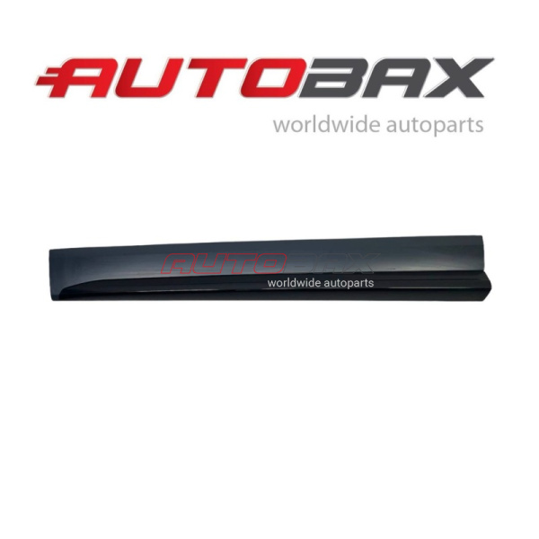 Front Left Door Molding / Trim Audi Q5 2017>