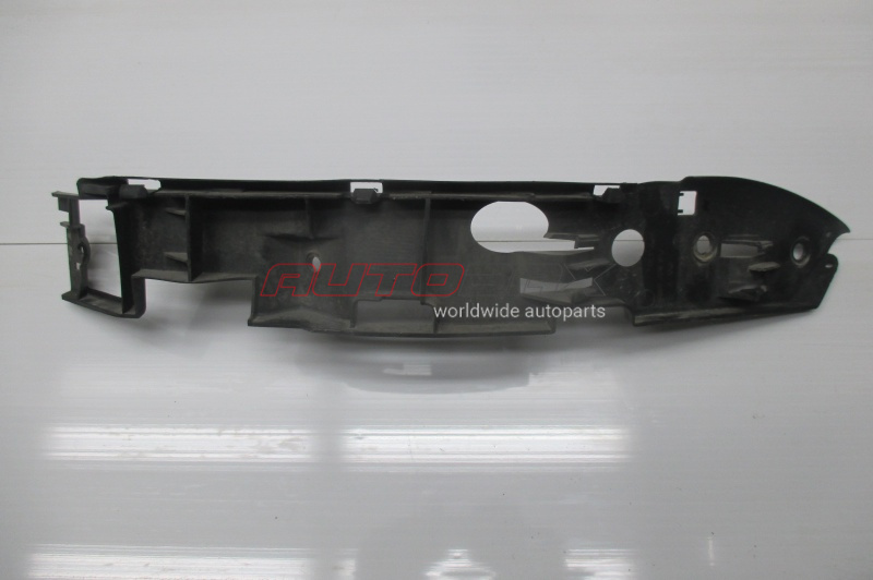 Bracket Front Bumper Left Touareg 2002>2010
