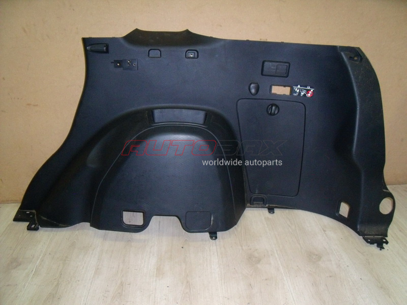 Trunk Trim/Filler Outlander XL (CW) 2006>2012
