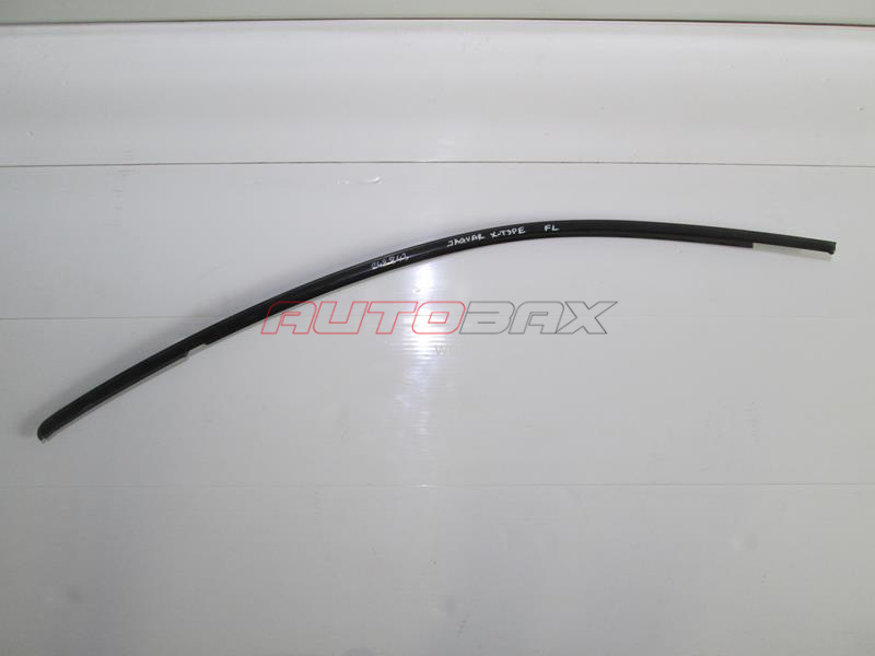 Front Left Door Molding / Trim X-Type 2001>2009