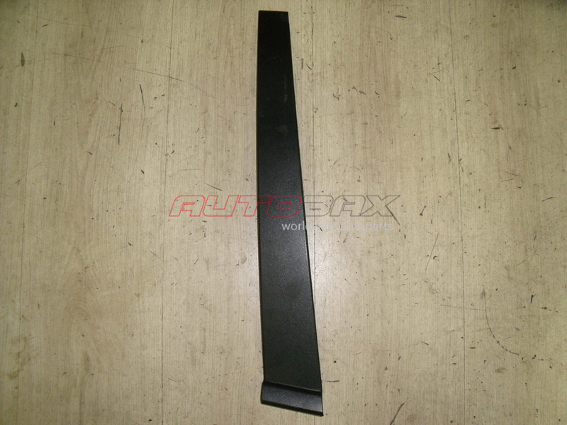 Molding/Door Trim Front RH Fusion 2002>