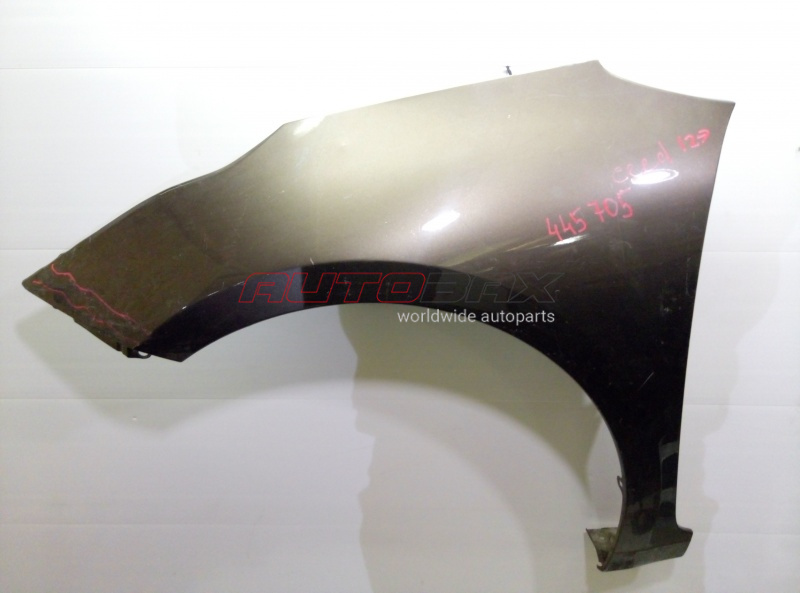 Fender Front Left Ceed 2012>