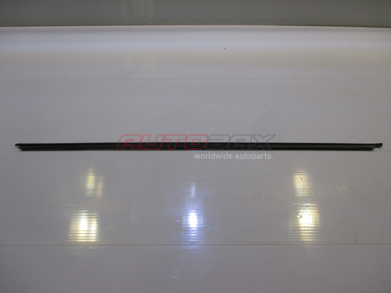 Front Left Door Glass Seal 3-series (E90/E91) 2005>2011